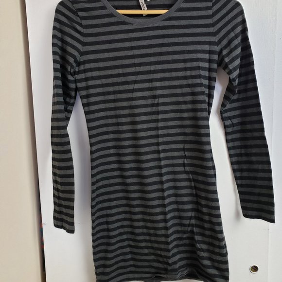 Divided H&M Women's Top - Picture 2 of 5